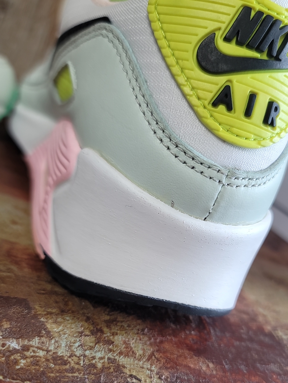🔥🔥 Nike Wmns Air Max 90 'Easter' Wmns 8 Good/like New. Fast Shipping - Picture 15 of 16